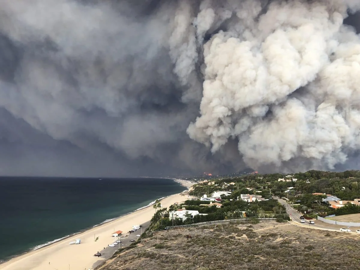 smoke from the wildfires fills the air in Malibu, California, Los Angeles